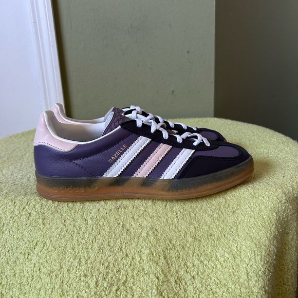 NWOB Adidas Gazelle Purple and White Trainers with White Stripes - Picture 6 of 12